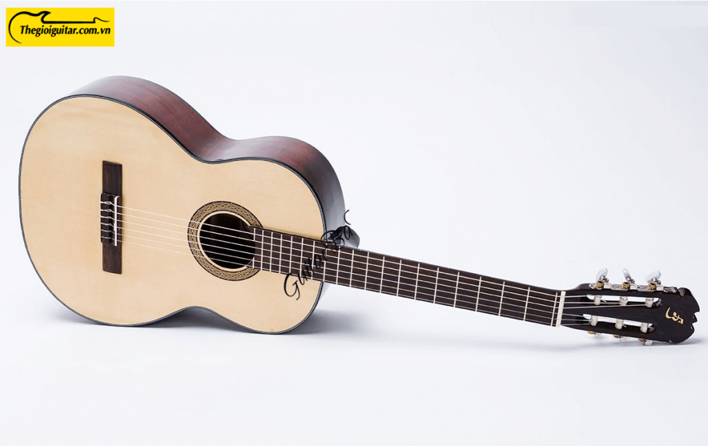 Các góc ảnh của Đàn Guitar Classic C100 Website : Thegioiguitar.com.vn Hotline : 0865 888 685
